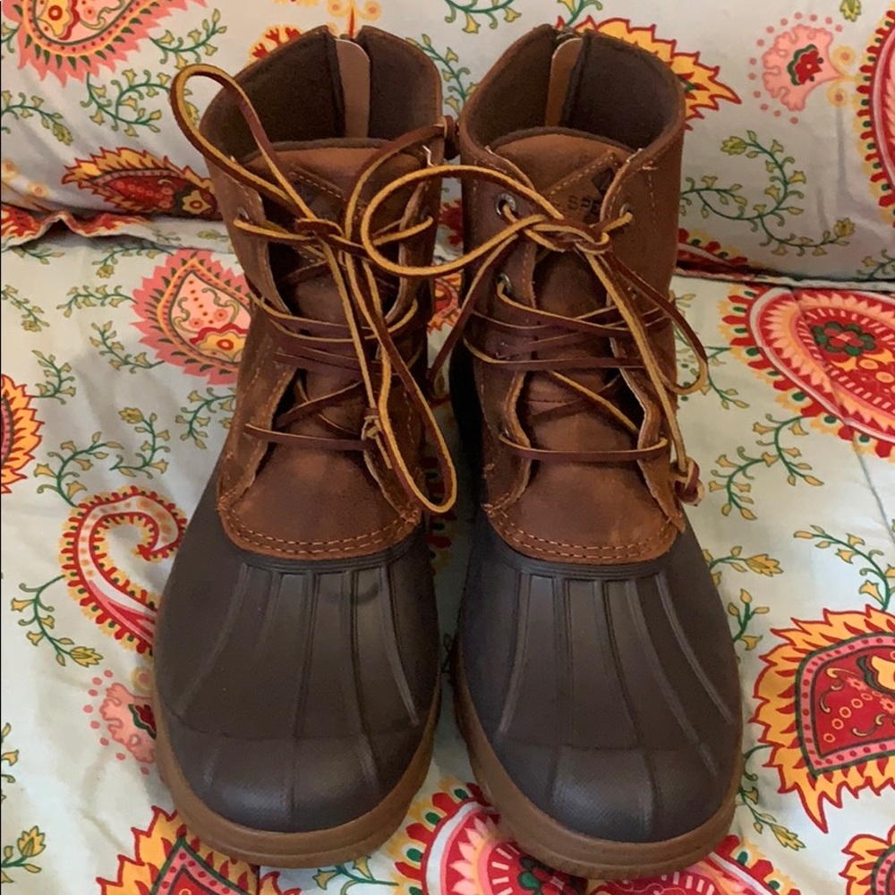 Sperry Winter/ rain boots